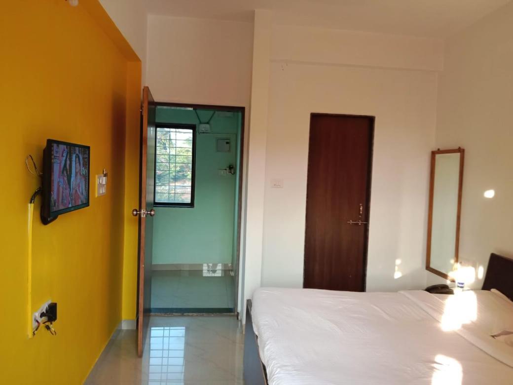 Hotel Nandanvan By Royal Stay Lonavala Exteriör bild